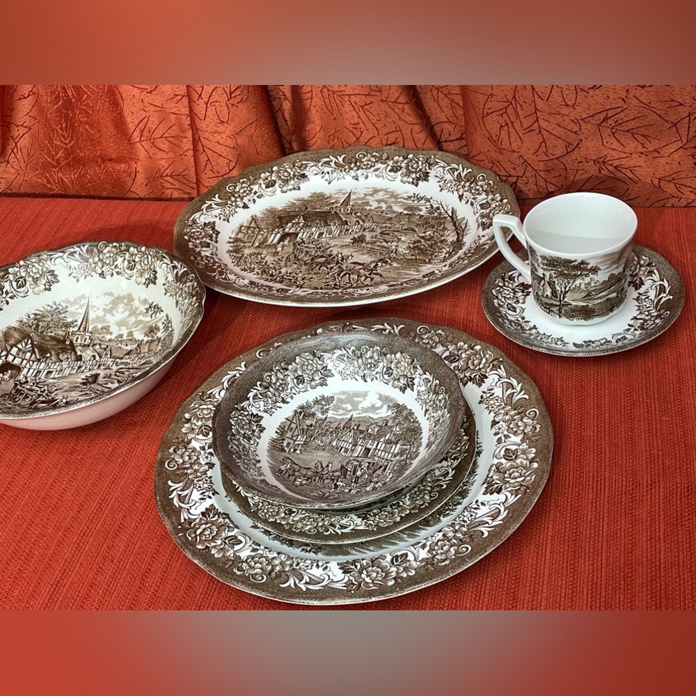 Royal Staffordshire China Set